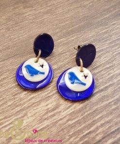 Boucles pendantes en nacre « oiseau bleu » de La Petite Sardine