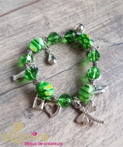 Bracelet équitable indonésien : perles vertes et breloques
