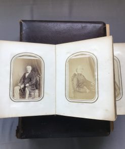 Duo d&rsquo;anciens albums de photos de famille