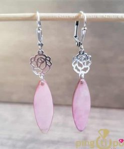 Boucles dormeuses « ROSES » en nacre rose et argent LA PETITE SARDINE